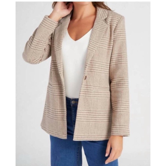 Z SUPPLY Anna Plaid Blazer in Milk Shake - Picture 16 of 16